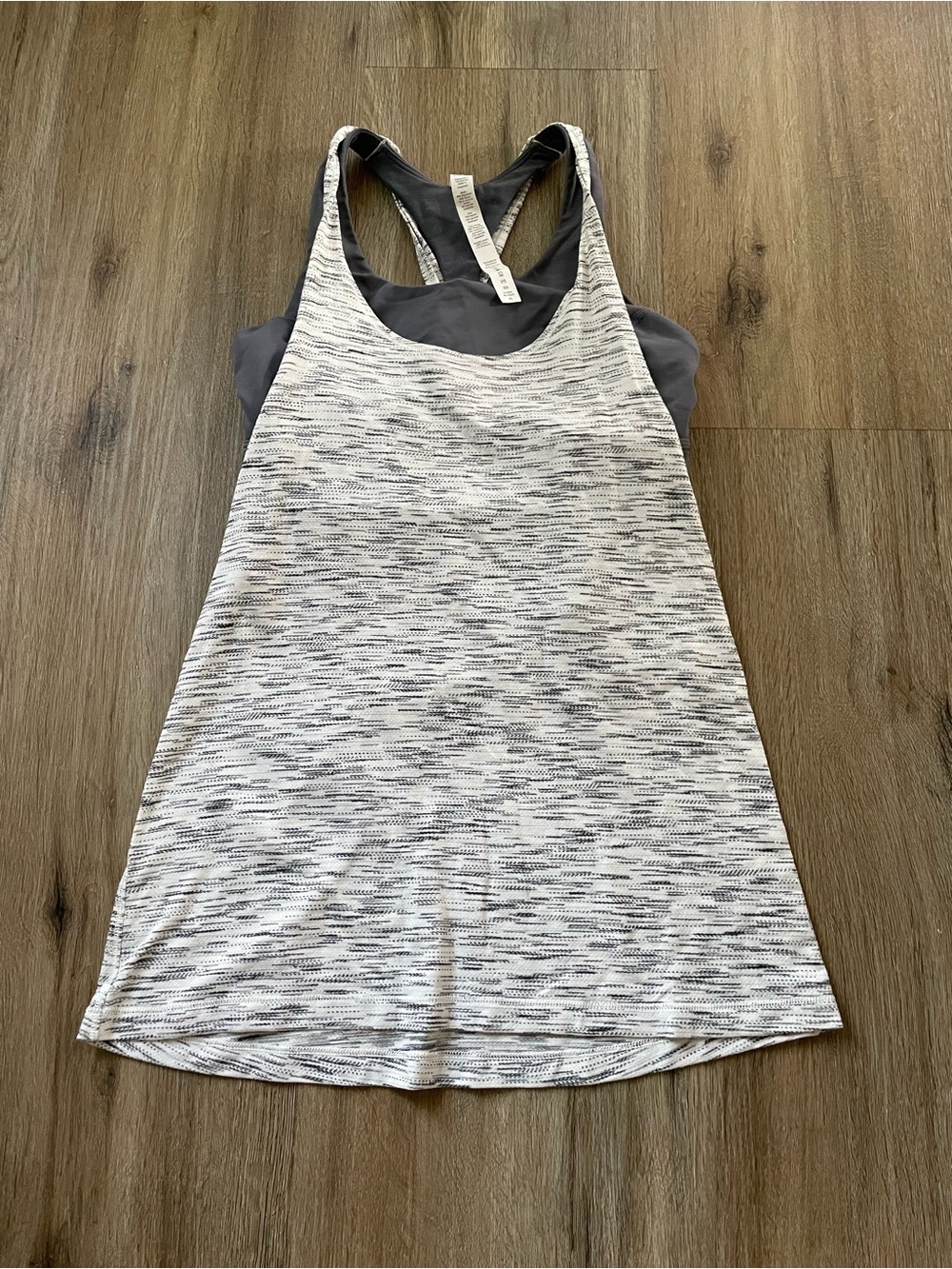 Lululemon tank top size 6